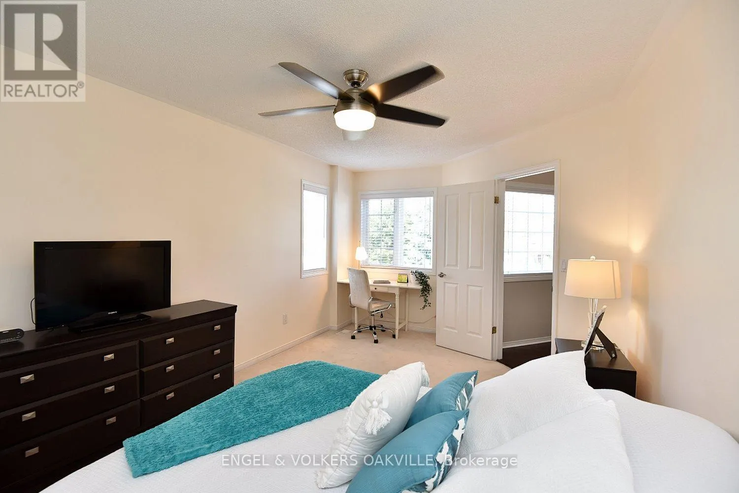 28 WATERWHEEL CRESCENT