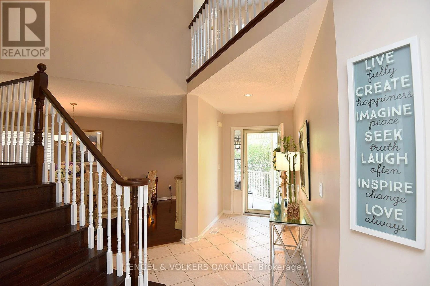 28 WATERWHEEL CRESCENT