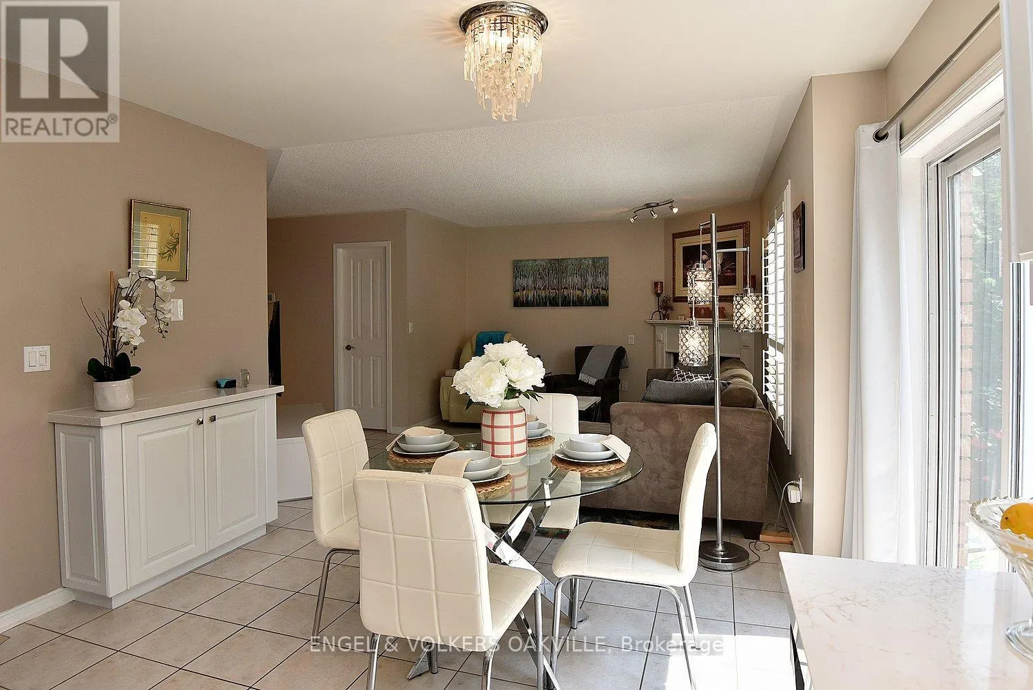 28 WATERWHEEL CRESCENT