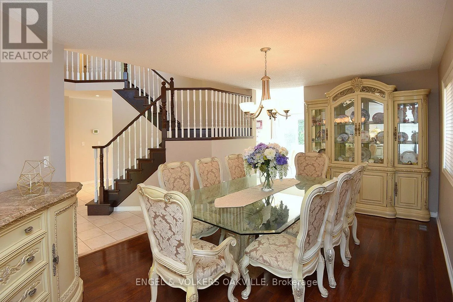 28 WATERWHEEL CRESCENT