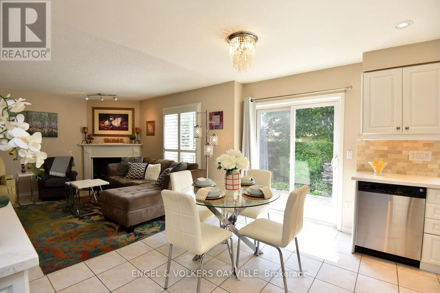 28 WATERWHEEL CRESCENT