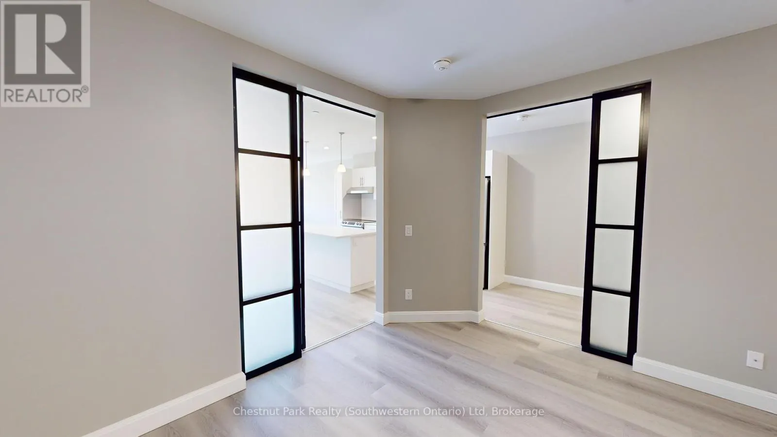 201 - 2 QUEBEC STREET, #201