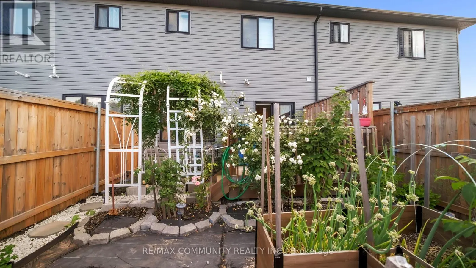 5 PRIMROSE CRESCENT