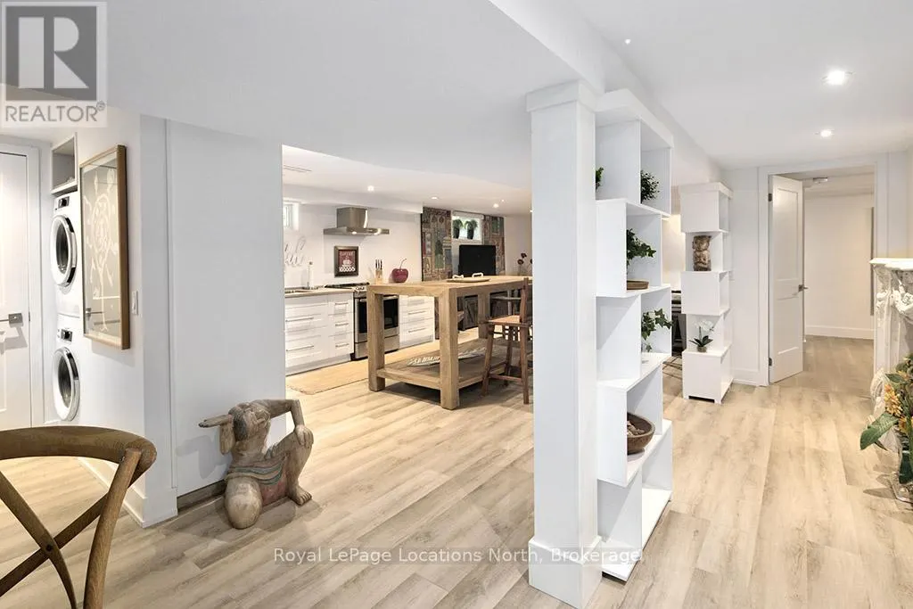 46 KING STREET W