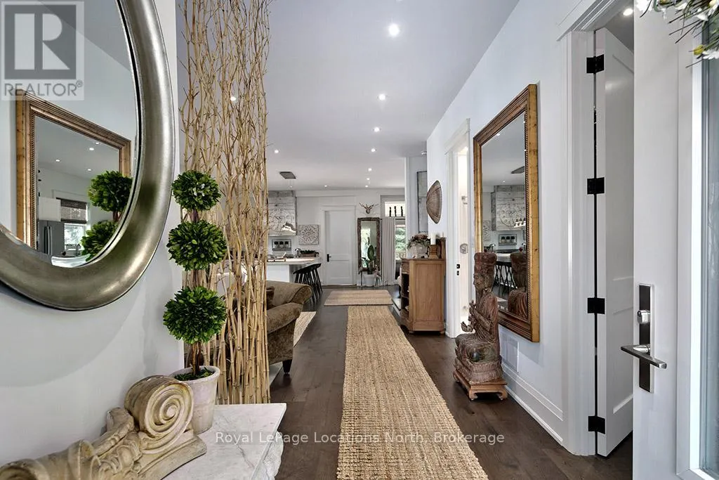 46 KING STREET W