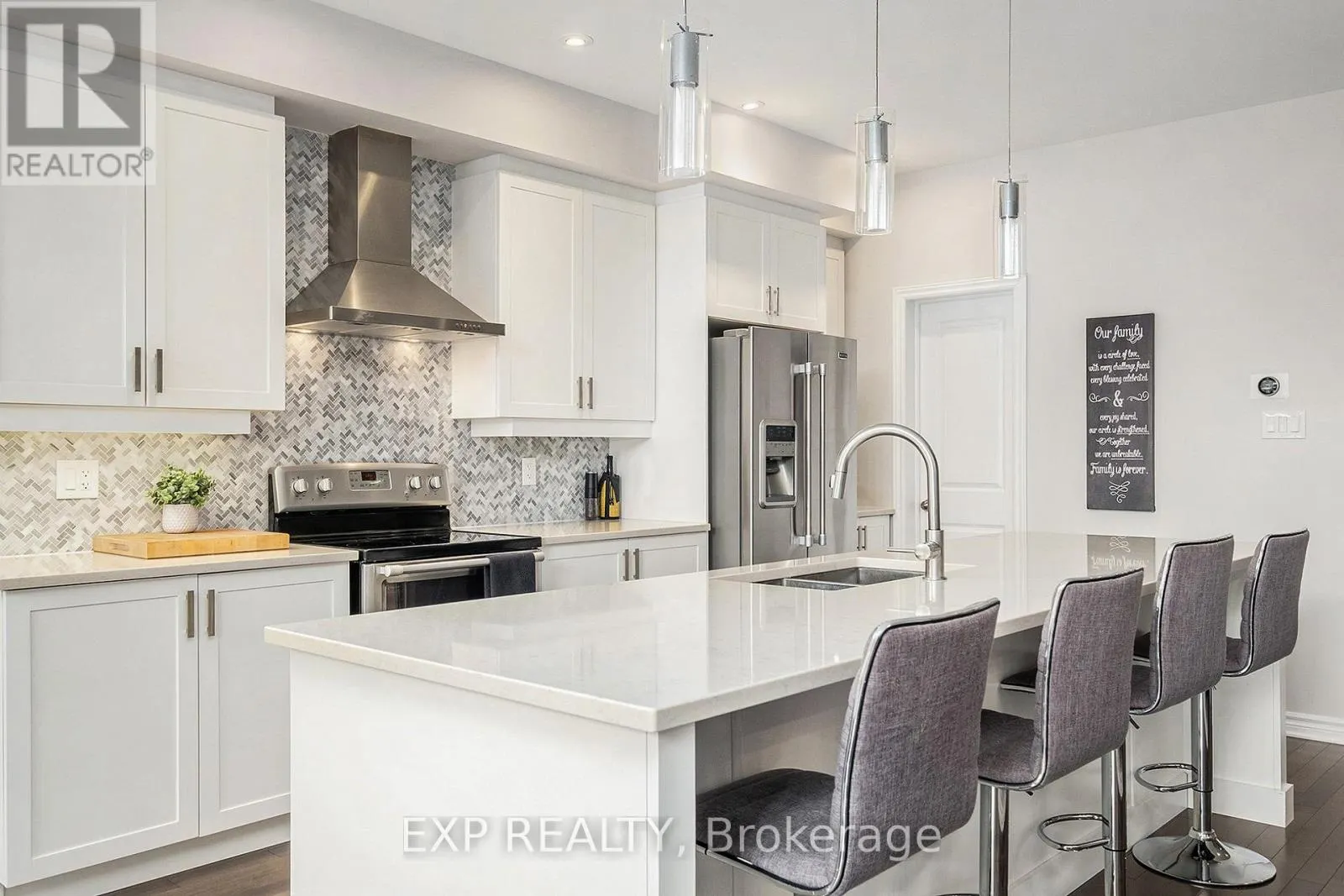 511 EARNSCLIFFE GROVE