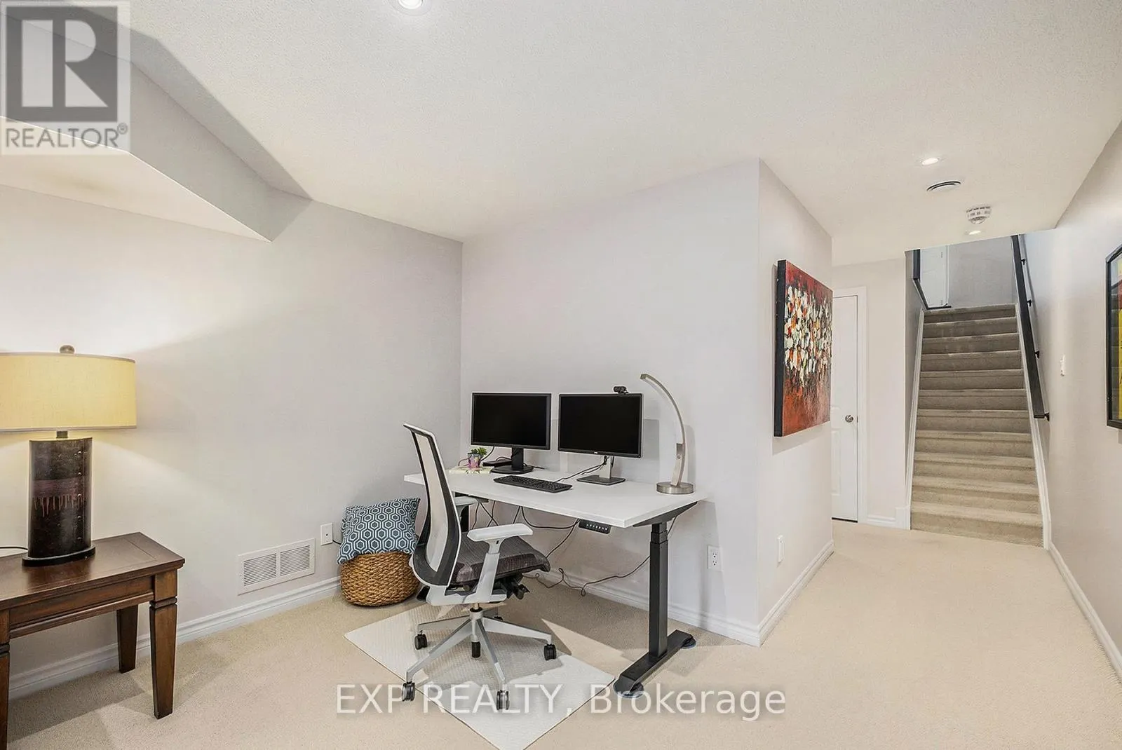 511 EARNSCLIFFE GROVE