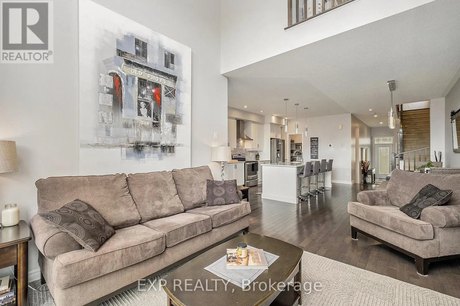 511 EARNSCLIFFE GROVE