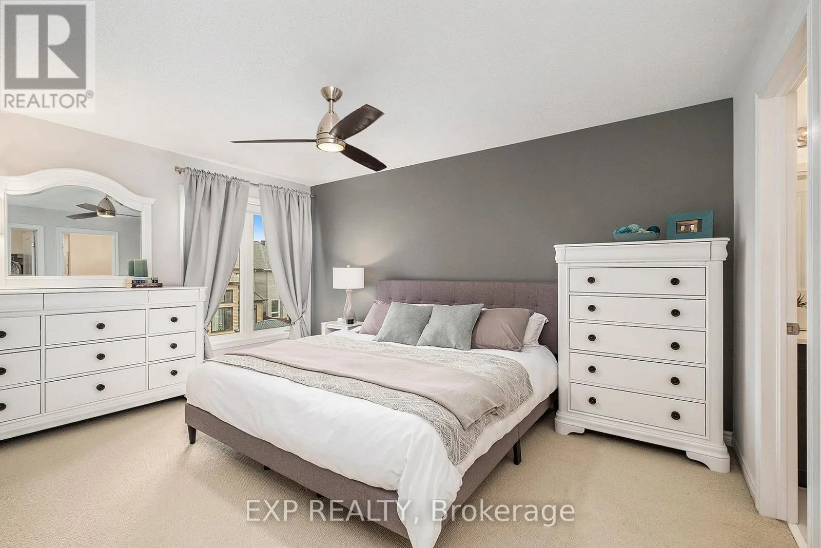 511 EARNSCLIFFE GROVE