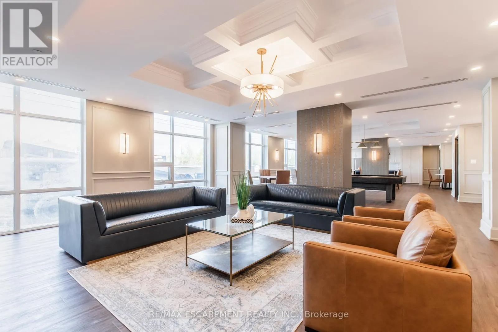 303 - 450 DUNDAS STREET