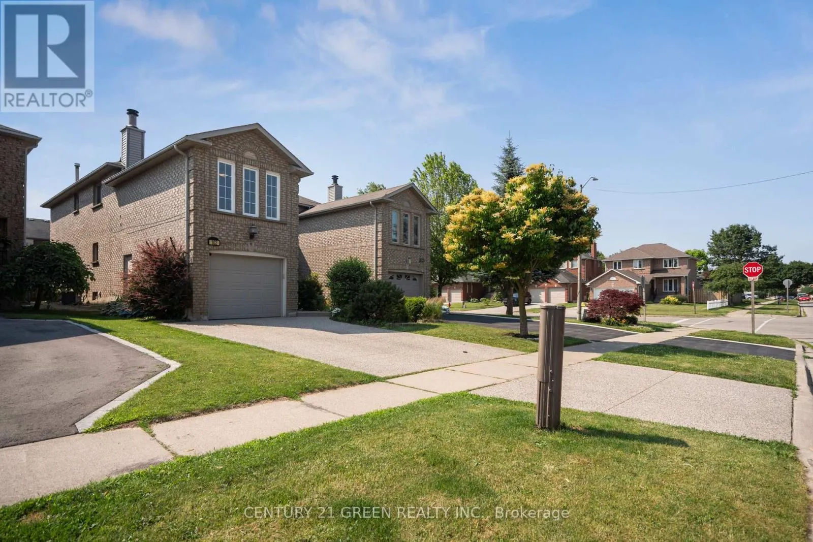 102 NISKA DRIVE