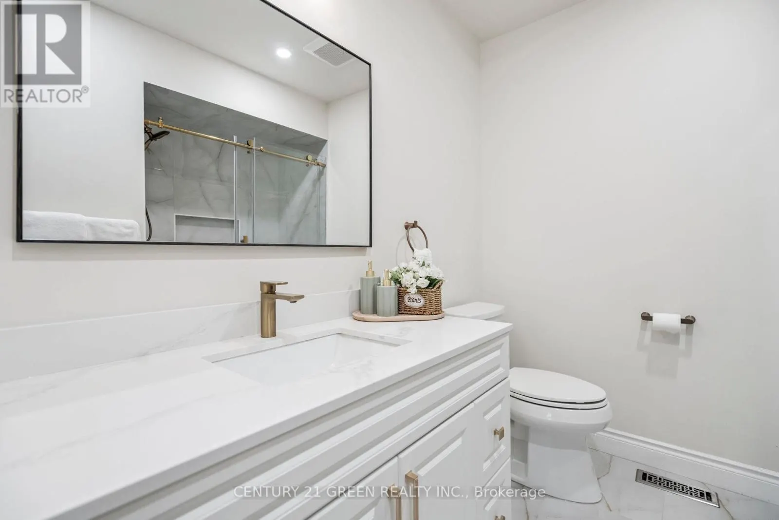 102 NISKA DRIVE