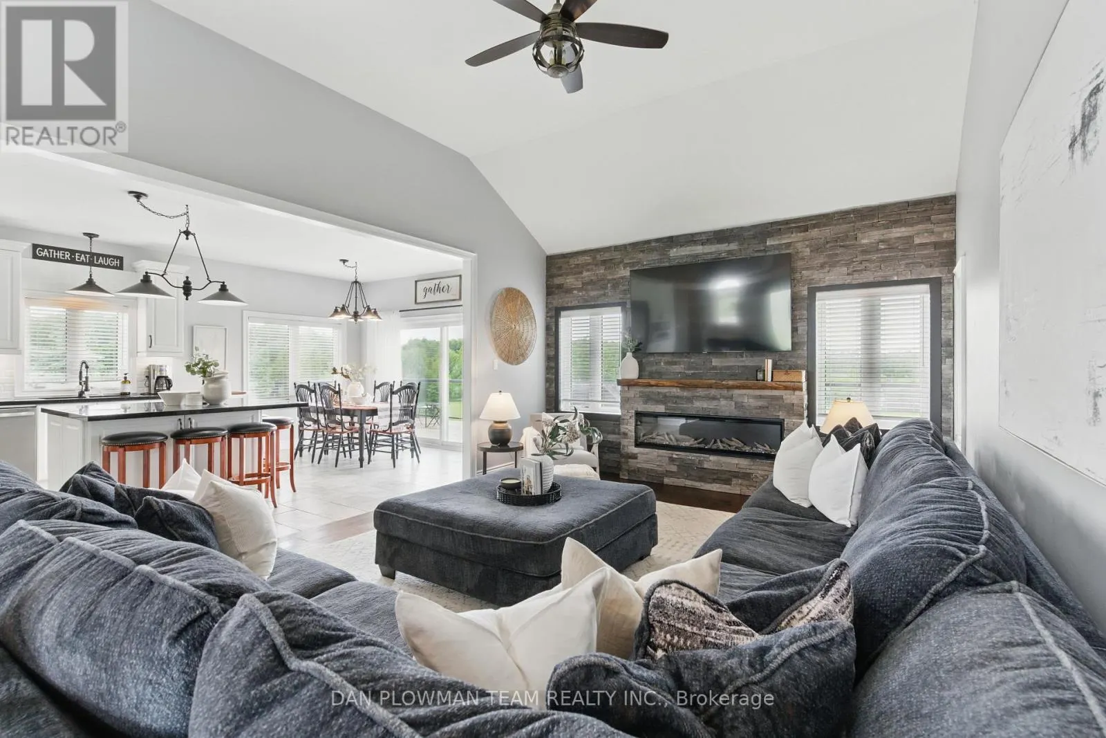 47 SONGBIRD CRESCENT