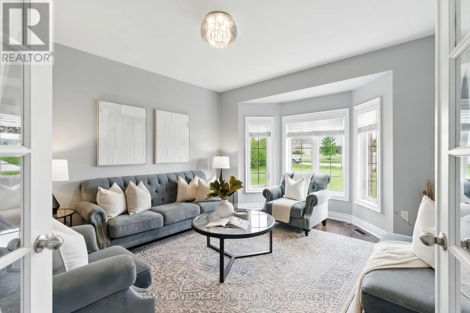 47 SONGBIRD CRESCENT