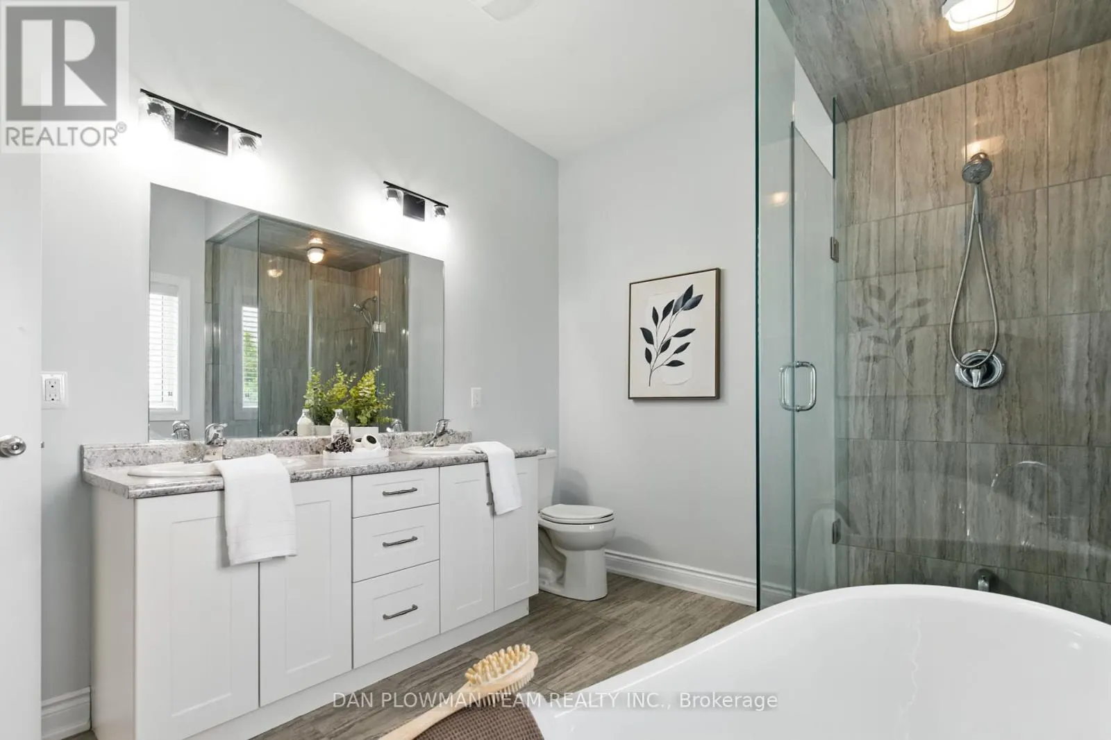 47 SONGBIRD CRESCENT