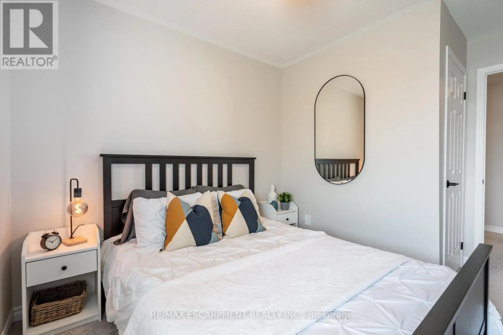 15 - 230 AVONSYDE BOULEVARD