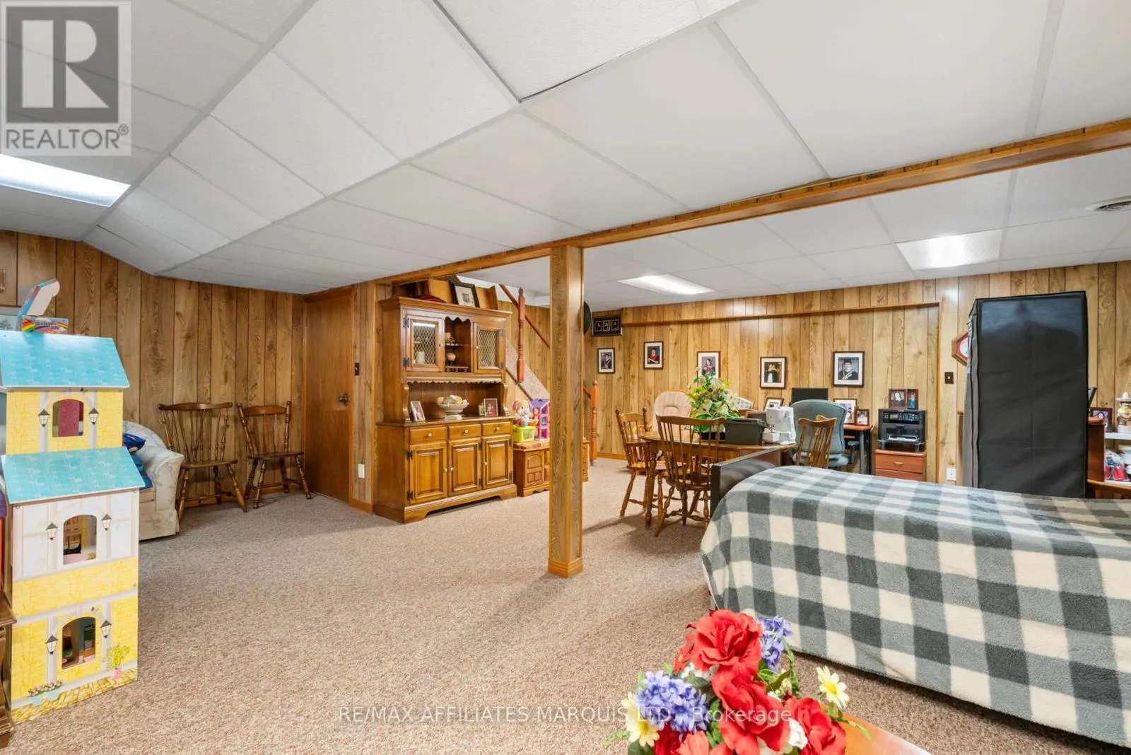 5454 NINE MILE ROAD