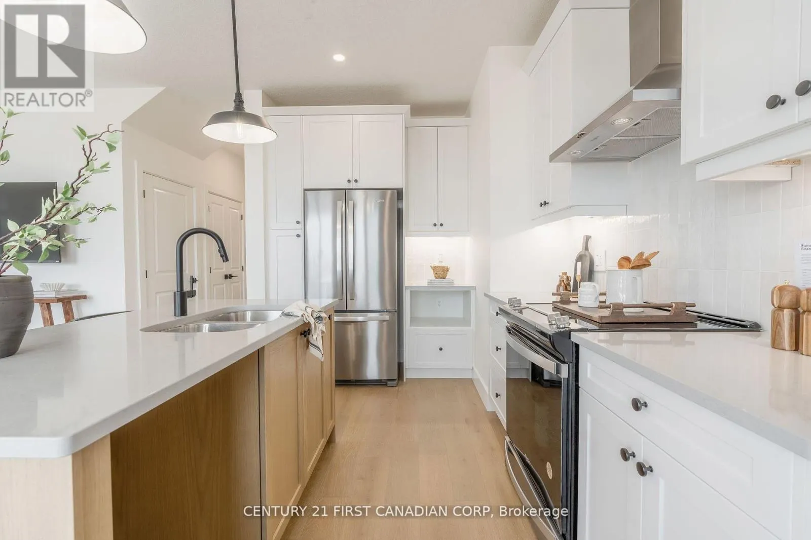 147-47 SCOTTS DRIVE