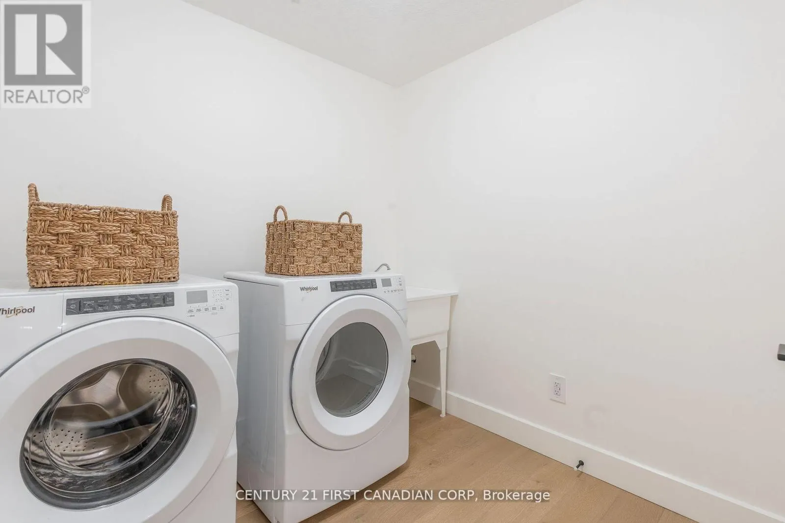 147-47 SCOTTS DRIVE