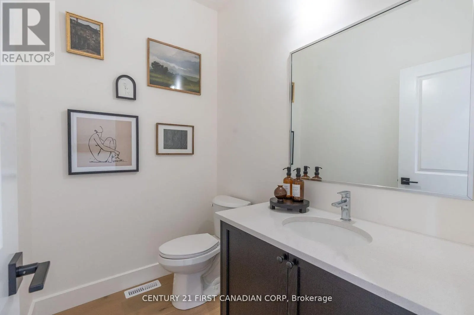 147-47 SCOTTS DRIVE