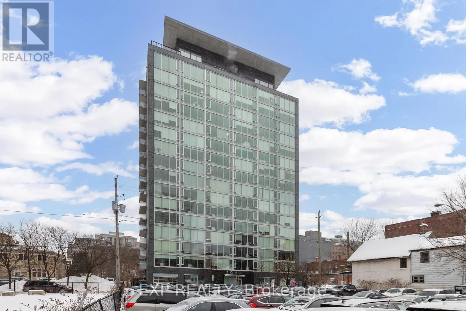 812 - 300 LISGAR STREET