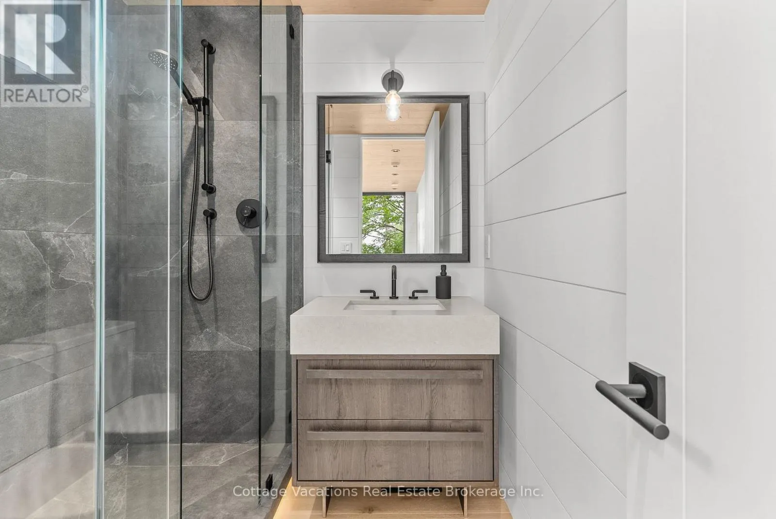 2 - 1053 BRACKENRIG ROAD, #2