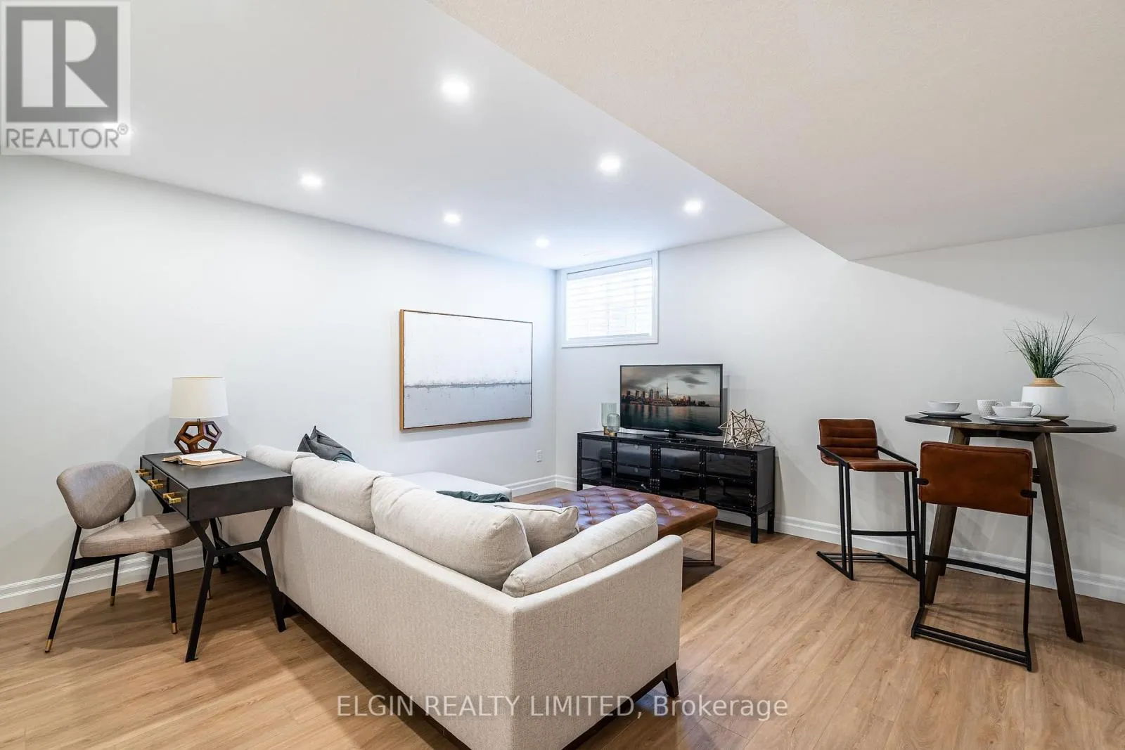 260 RENAISSANCE DRIVE