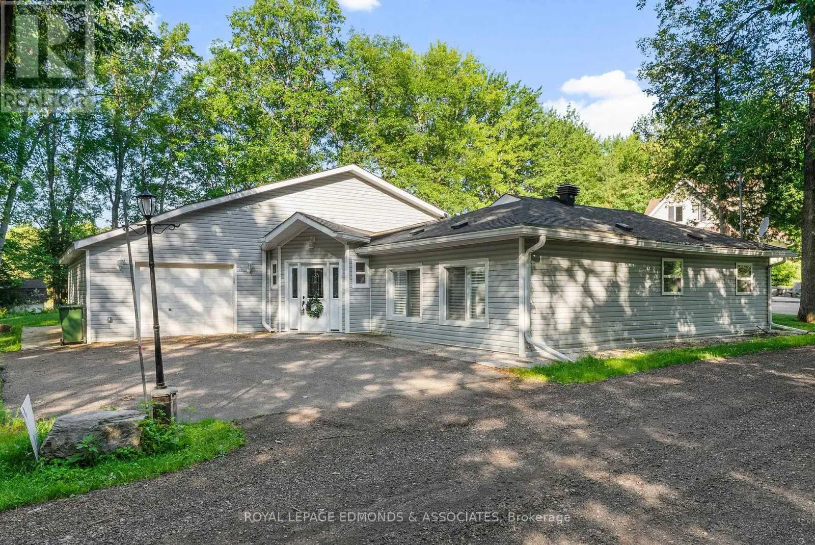 731 FRANCIE LANE