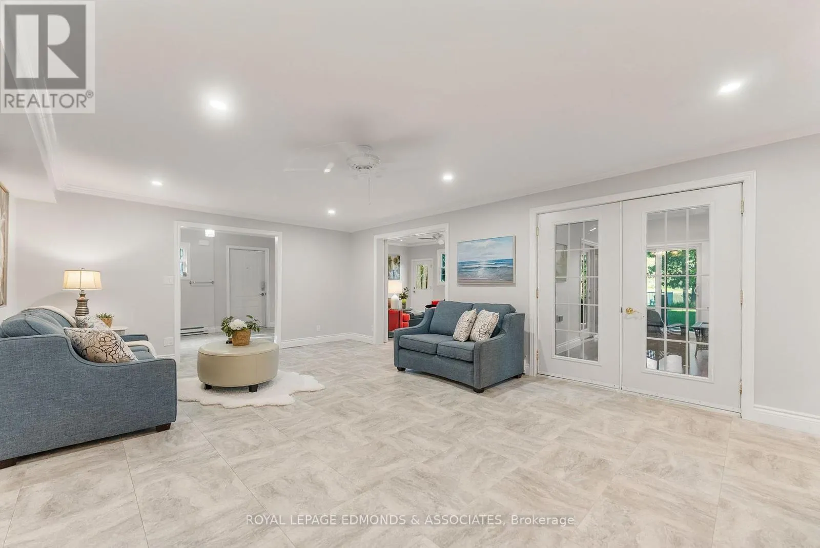 731 FRANCIE LANE