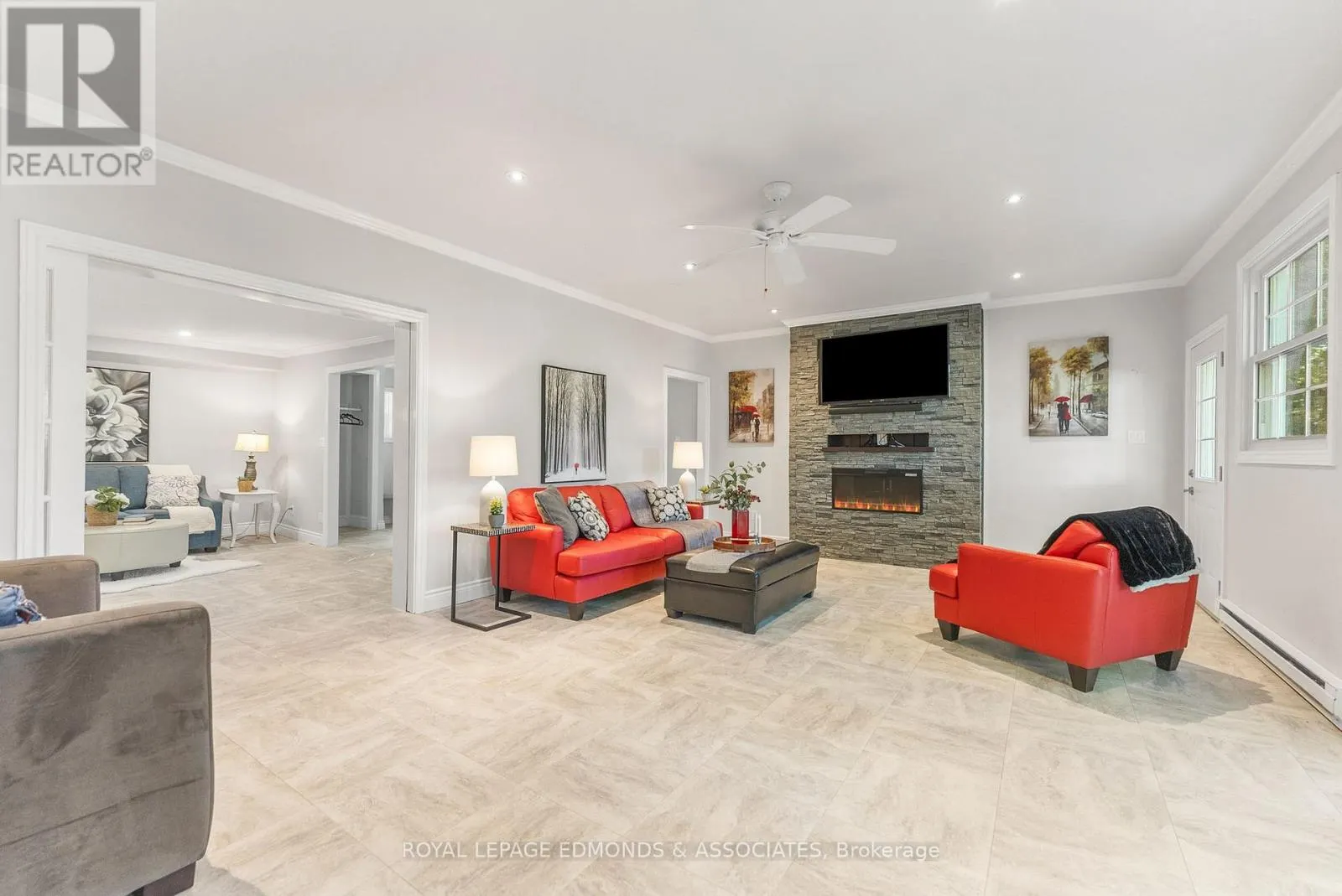 731 FRANCIE LANE