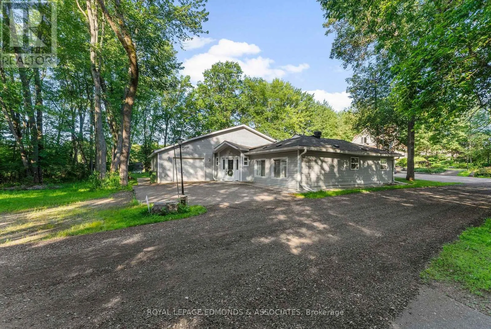731 FRANCIE LANE