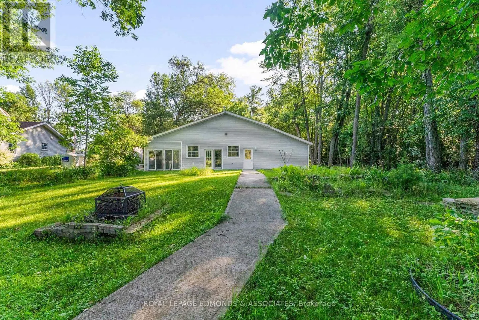 731 FRANCIE LANE