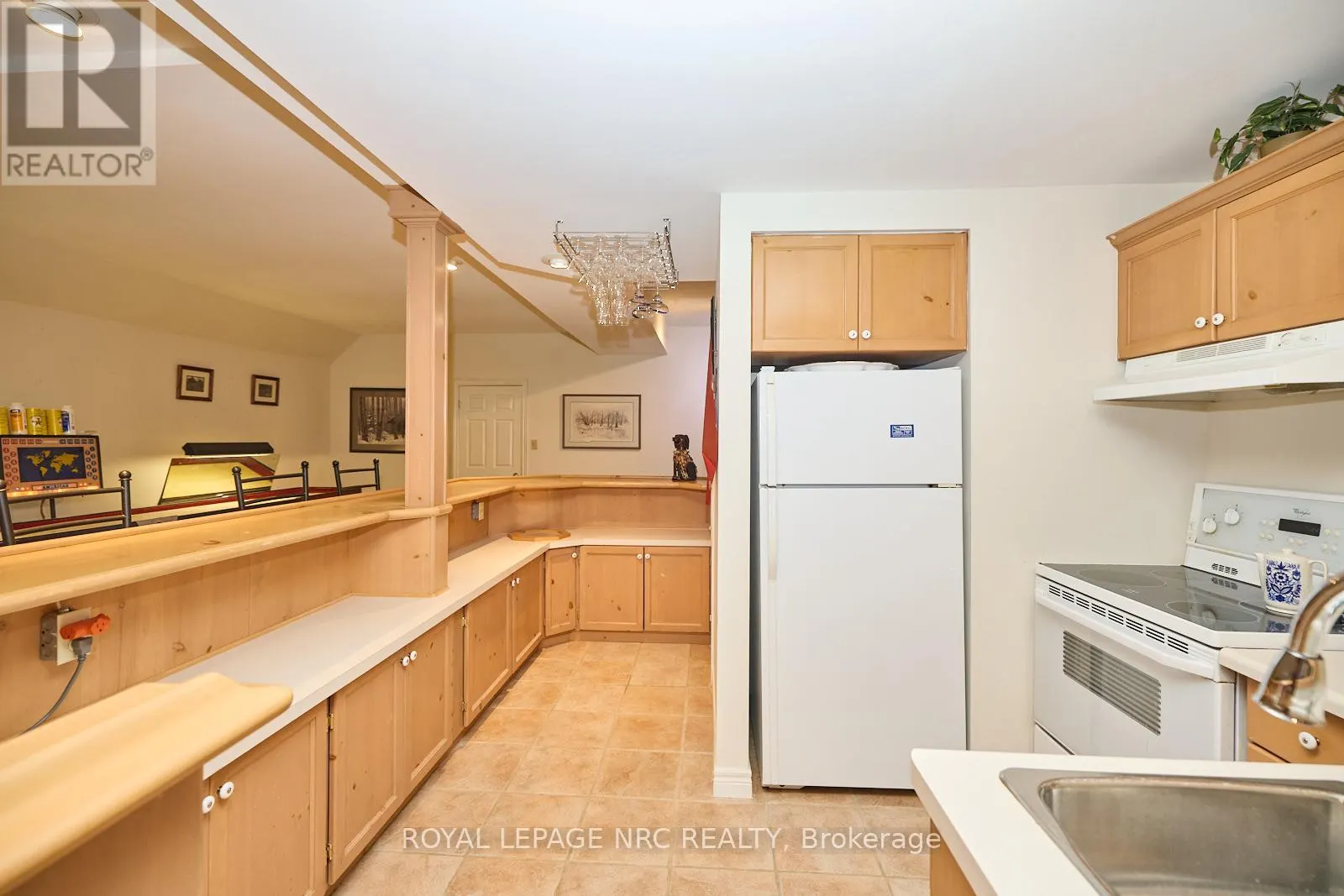 7 SCOTTDALE COURT
