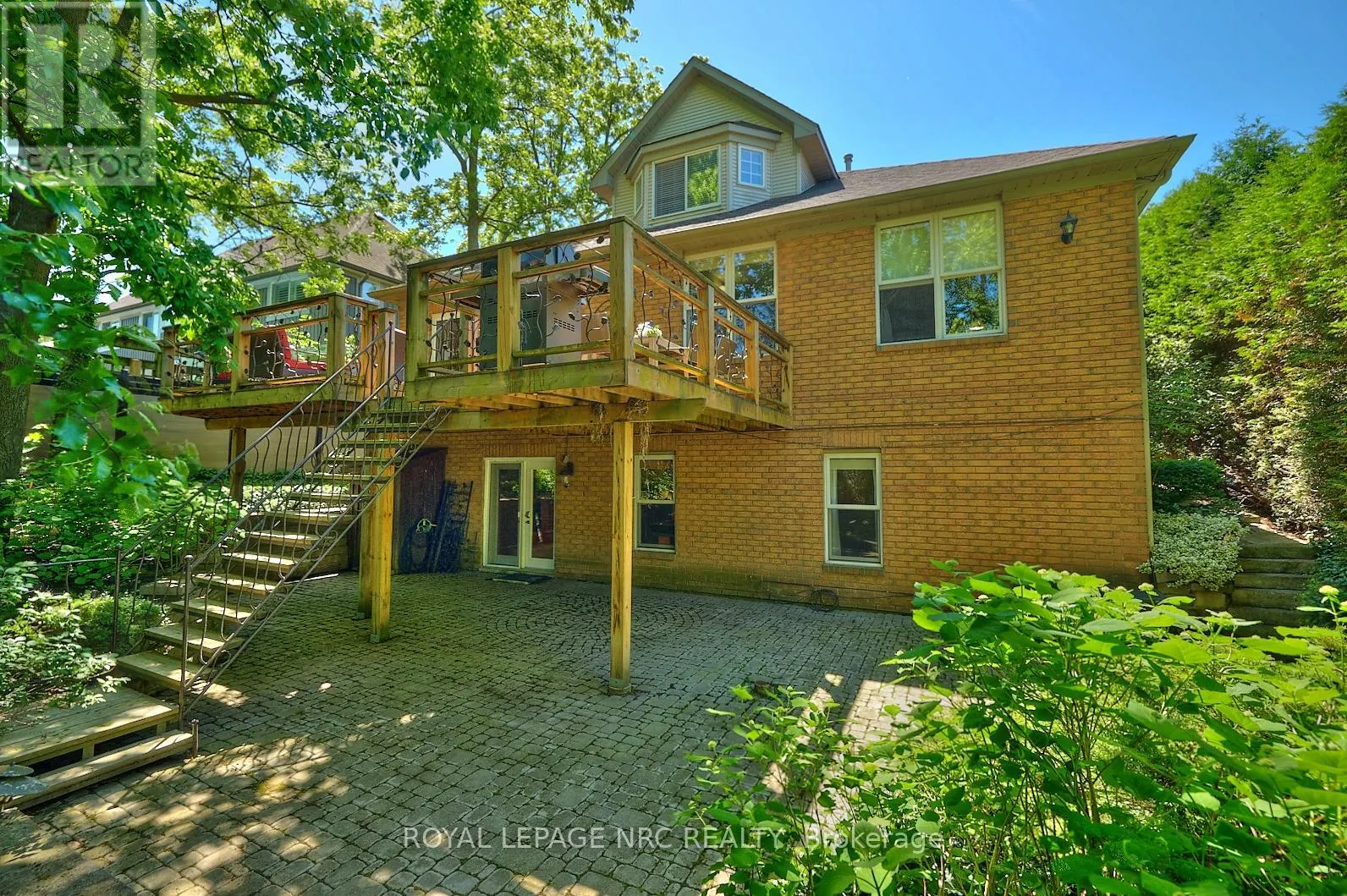 7 SCOTTDALE COURT