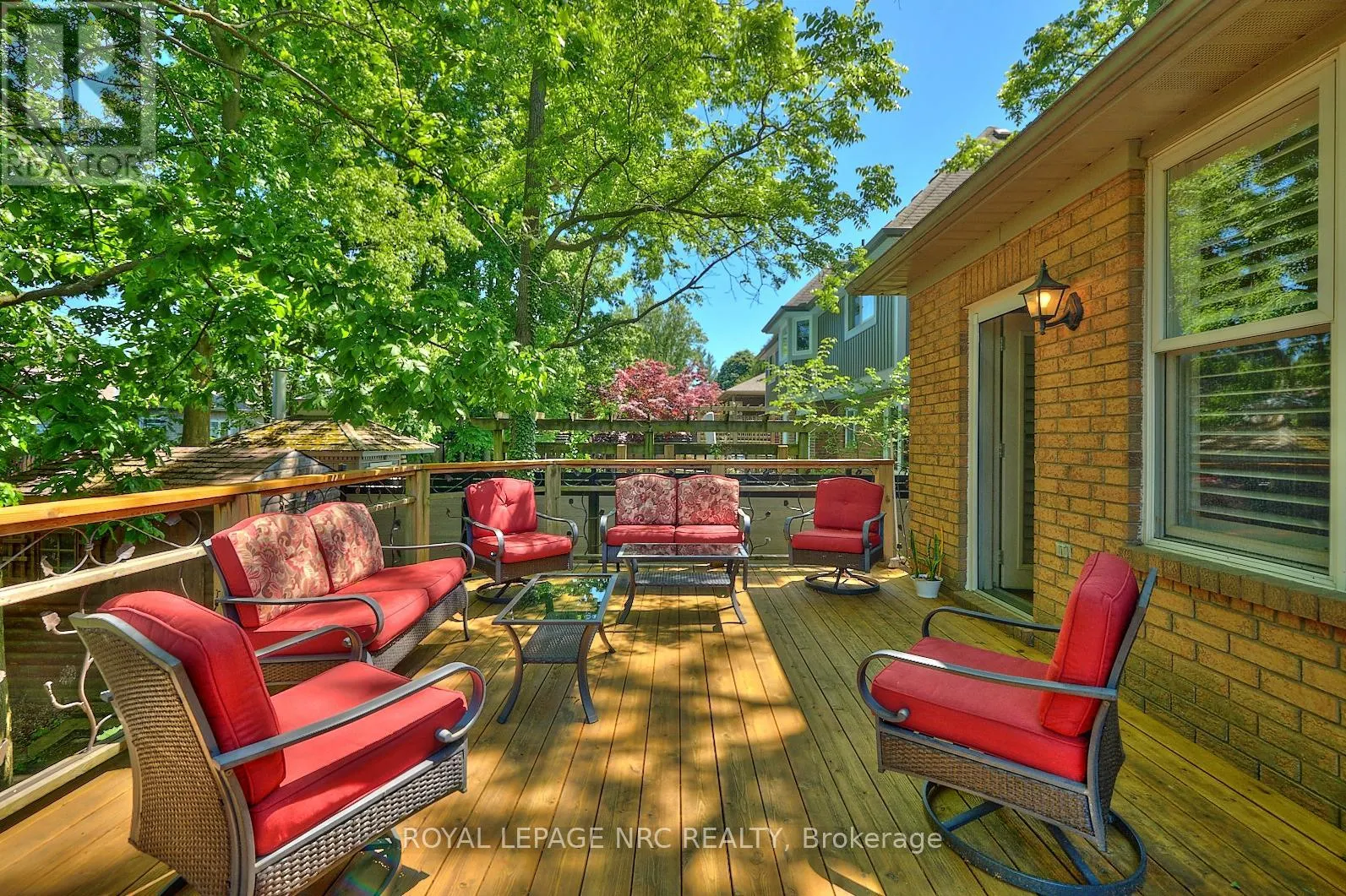 7 SCOTTDALE COURT