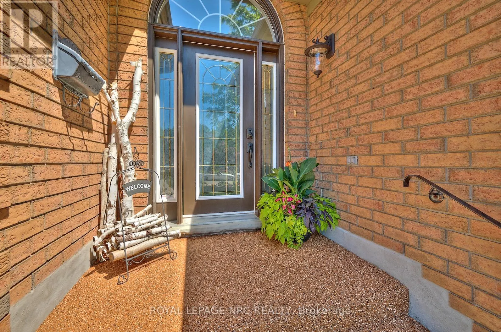 7 SCOTTDALE COURT