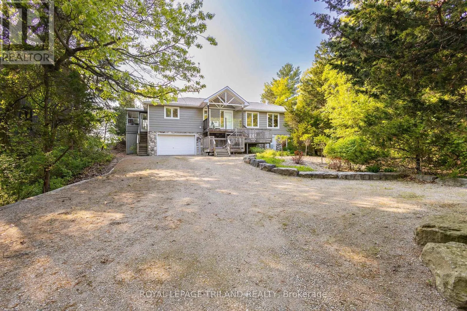 9856 HURON PLACE