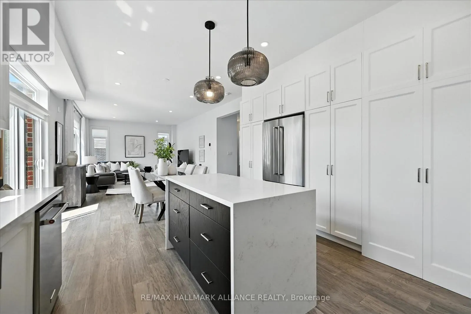 22 - 4297 EAST AVENUE E