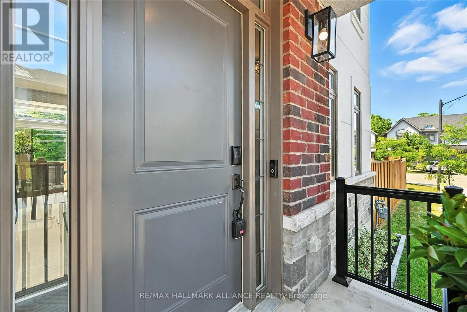 22 - 4297 EAST AVENUE E