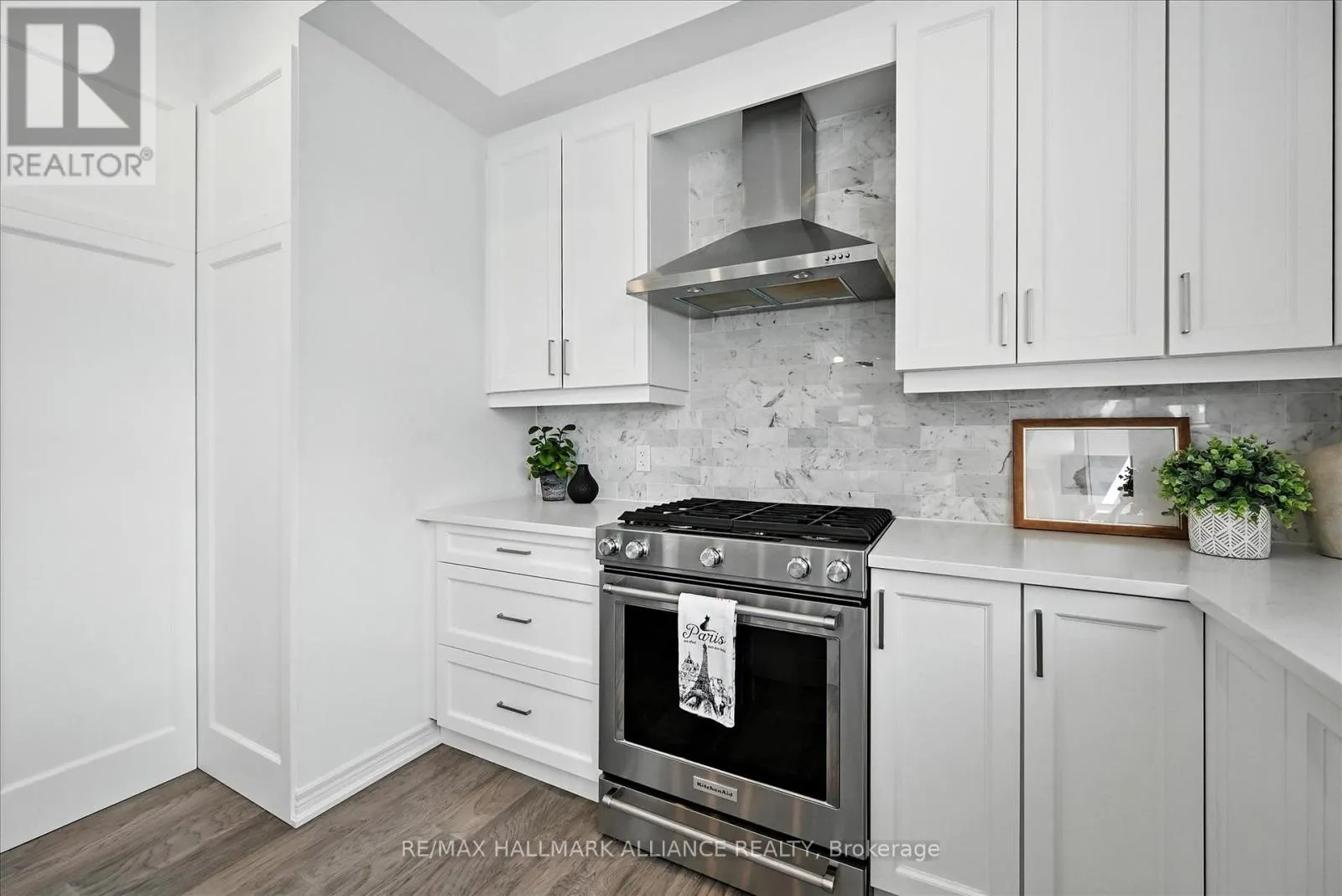 22 - 4297 EAST AVENUE E