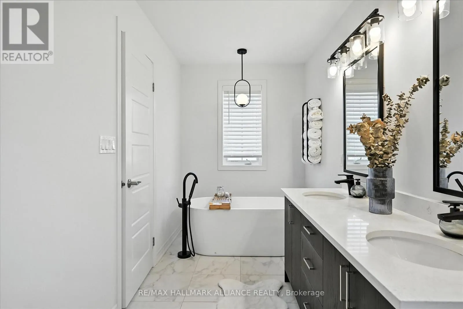22 - 4297 EAST AVENUE E