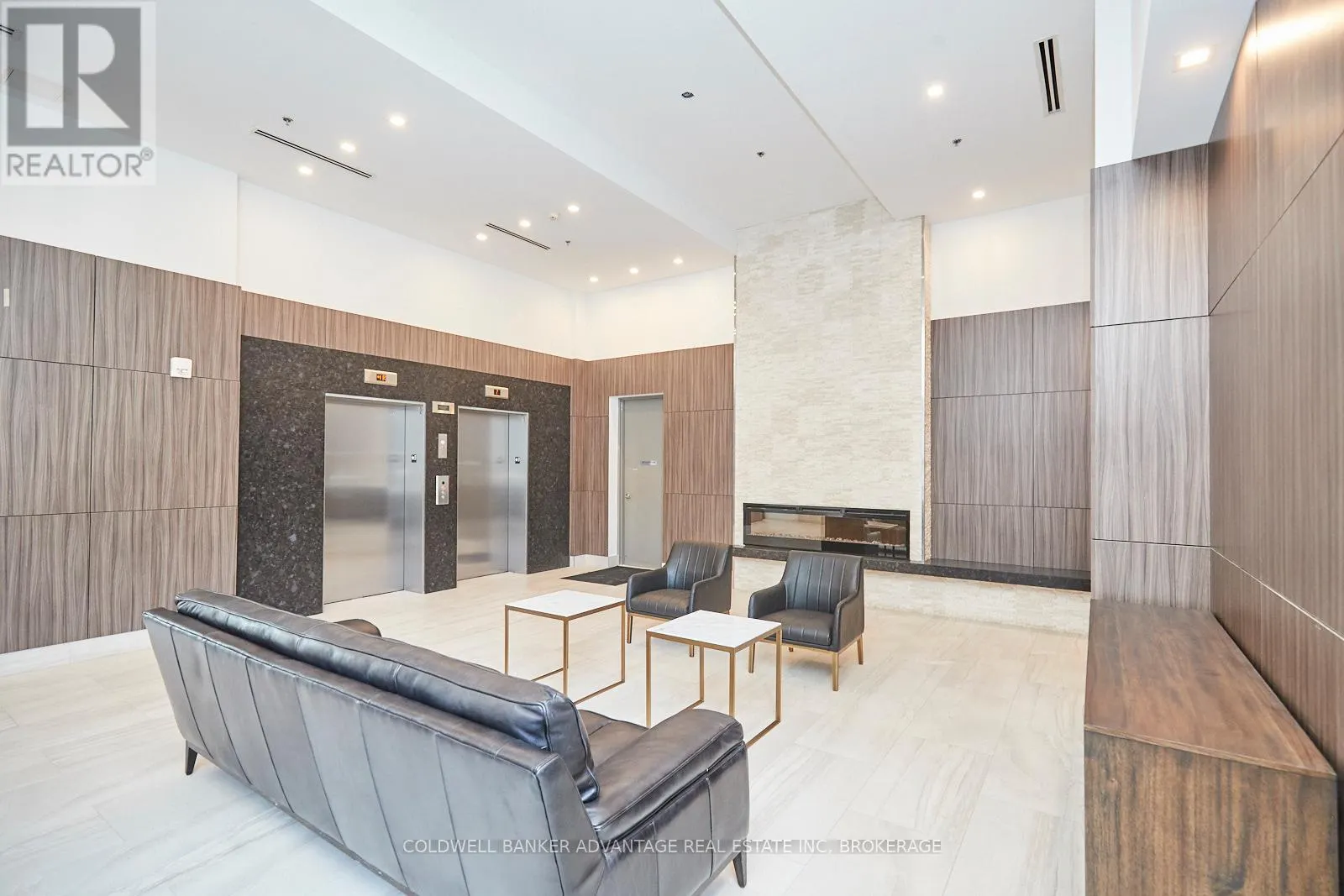 610 - 550 NORTH SERVICE ROAD, #610