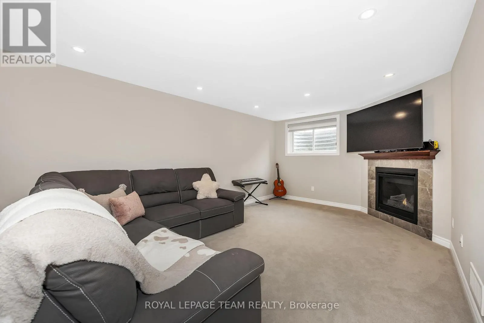 526 EDENWYLDE DRIVE