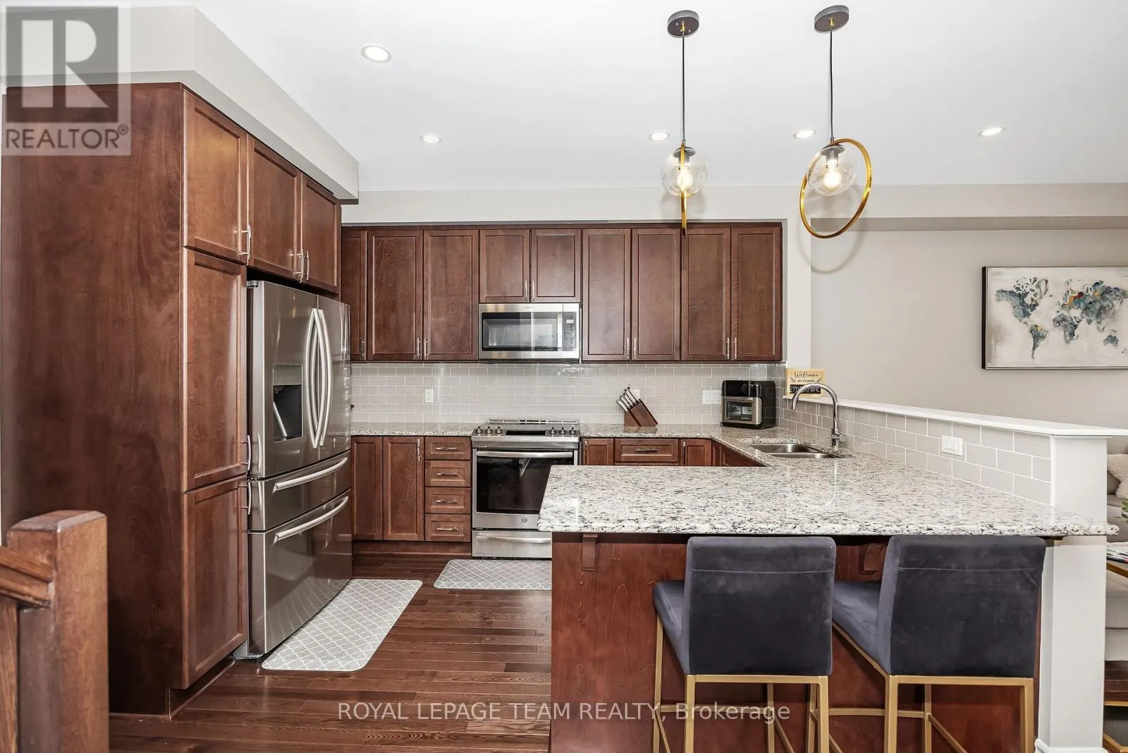 526 EDENWYLDE DRIVE