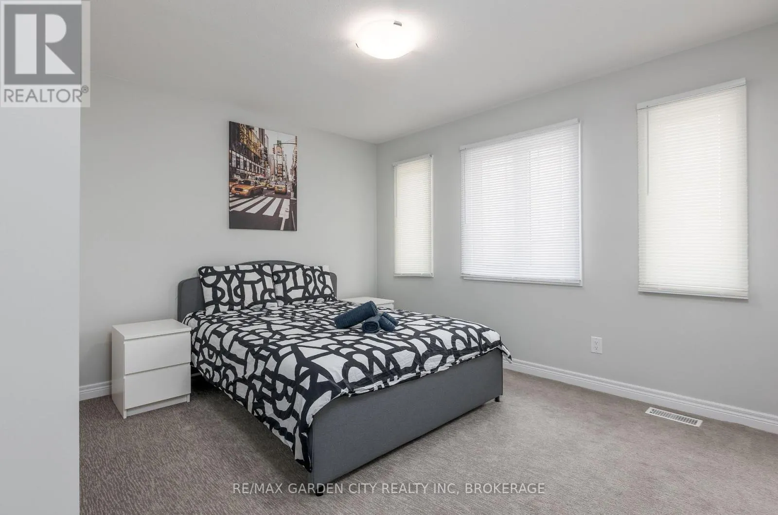 33 BOUNTY AVENUE