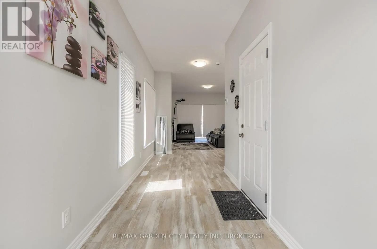 33 BOUNTY AVENUE