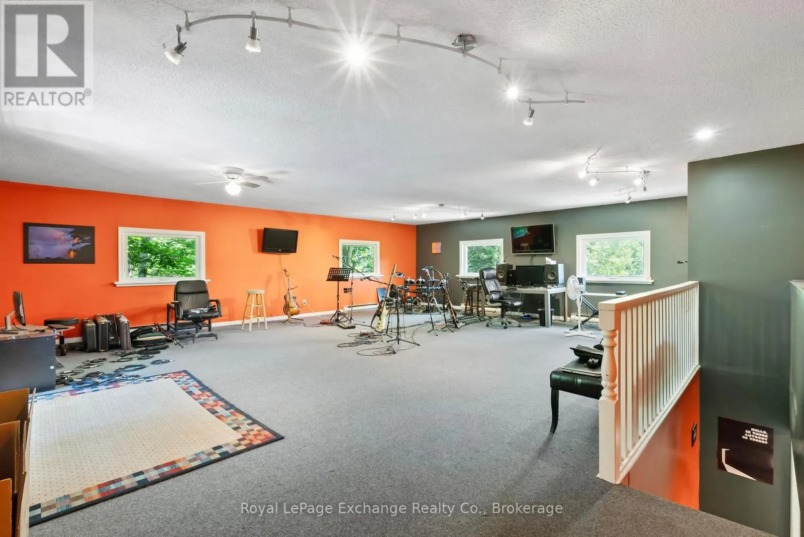 71 UPPER LORNE BEACH ROAD