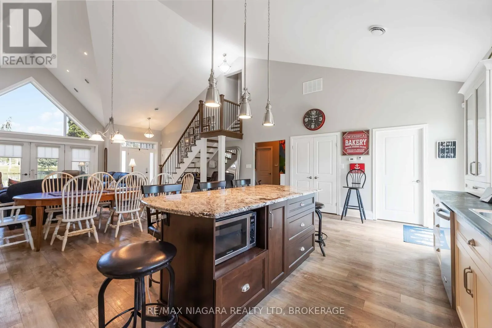 4152 BRIDGEWATER STREET