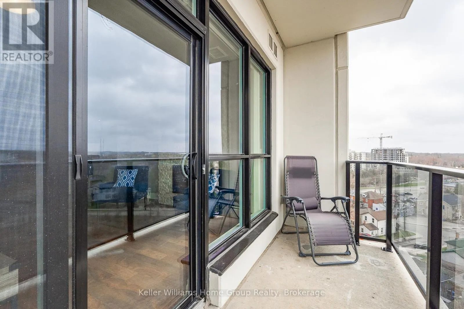 901 - 150 WELLINGTON STREET E, #901