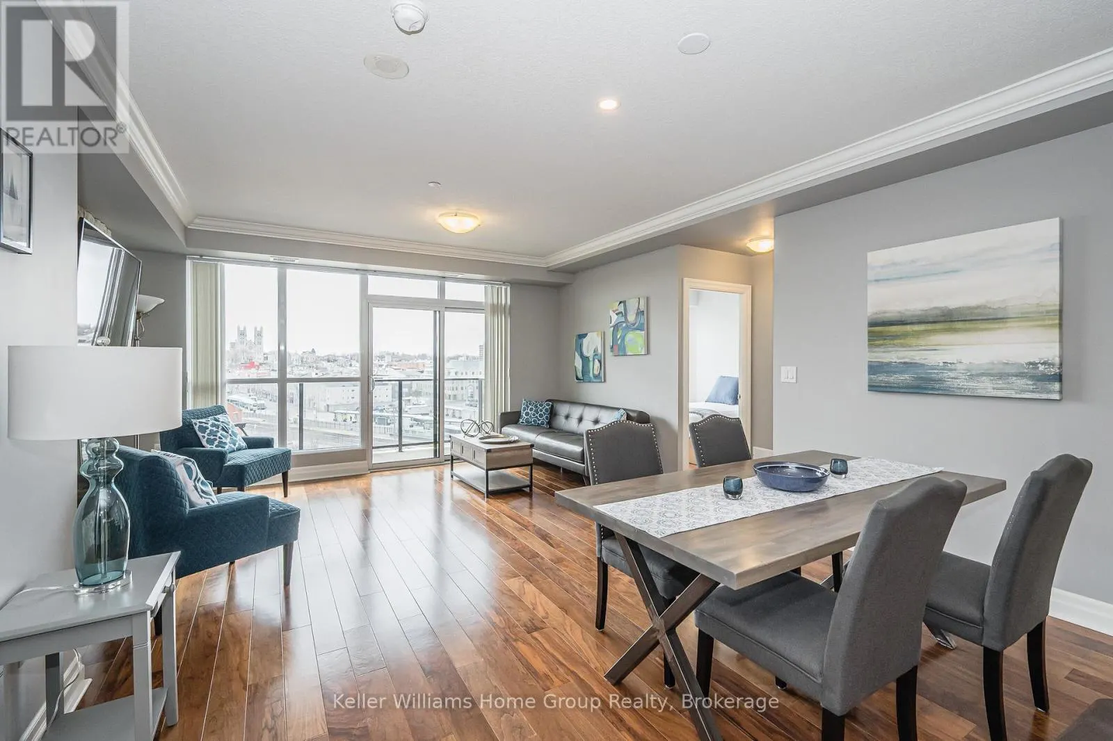 901 - 150 WELLINGTON STREET E, #901